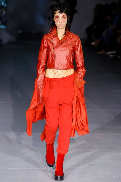 Look 24